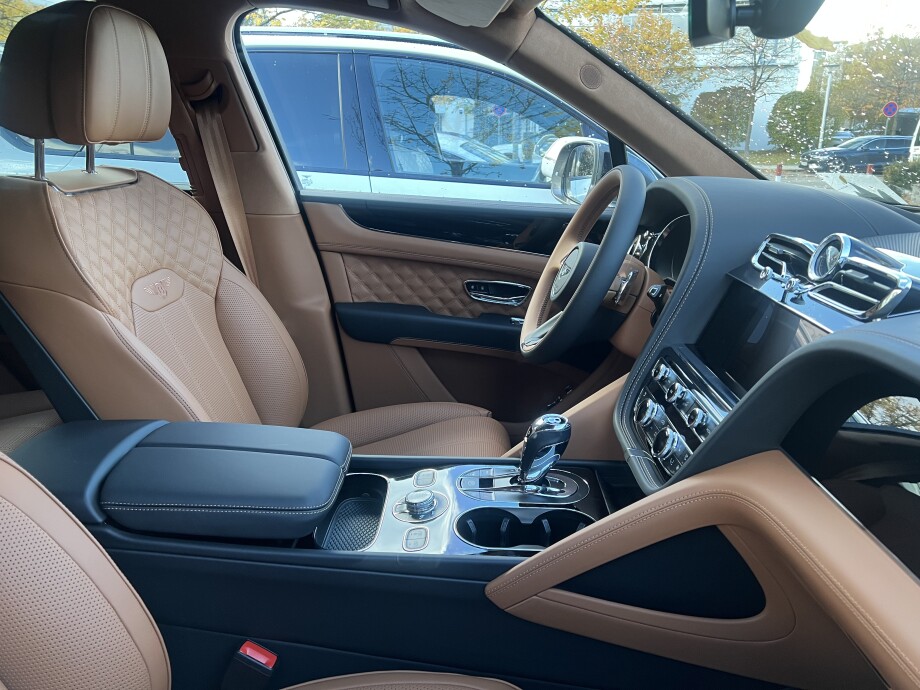 Bentley Bentayga 4.0 V8 Azure 4WD 551PS Edition1 З Німеччини (109319)