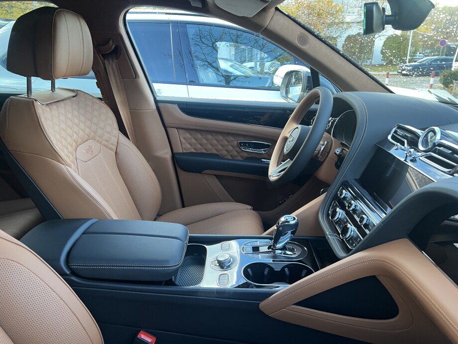 Bentley Bentayga 4.0 V8 Azure 4WD 551PS Edition1 З Німеччини (109317)