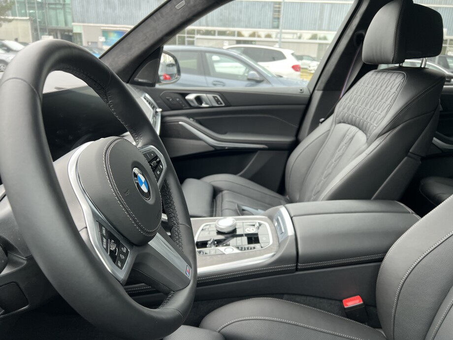 BMW X7 40i xDrive 381PS M-Sport Pro Black-Paket  З Німеччини (110077)