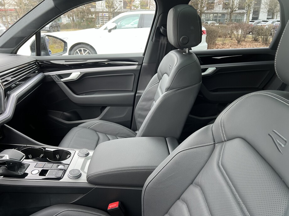 VW Touareg R e-Hybrid 3.0TSI 462PS 4Motion IQ-LED З Німеччини (113127)