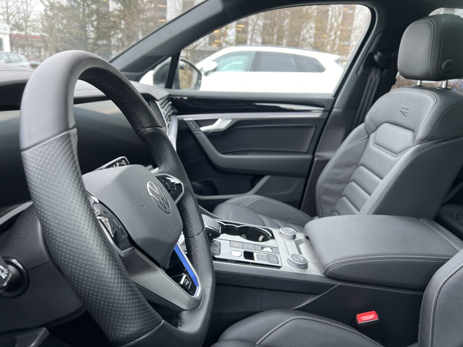 VW Touareg R e-Hybrid 3.0TSI 462PS 4Motion IQ-LED З Німеччини (113122)