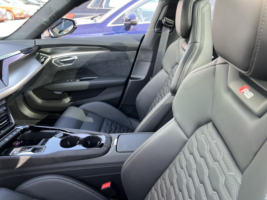 Audi RS e-Tron GT 598PS LED Matrix Keramik Carbon З Німеччини (113552)