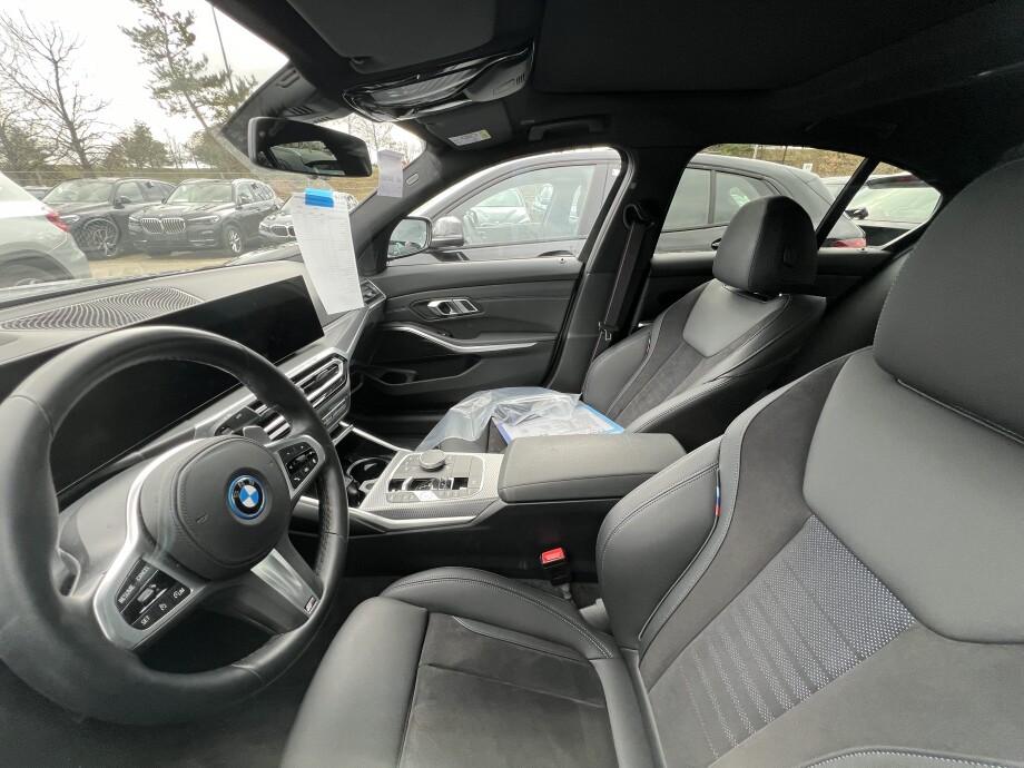BMW 330e xDrive 292PS M-Sport Black Paket LED З Німеччини (114072)