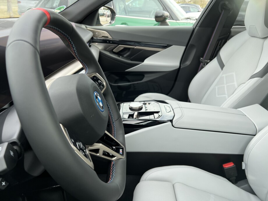 BMW i5 M60 xDrive 601PS M-Sport Black-Paket Exclusive З Німеччини (114594)
