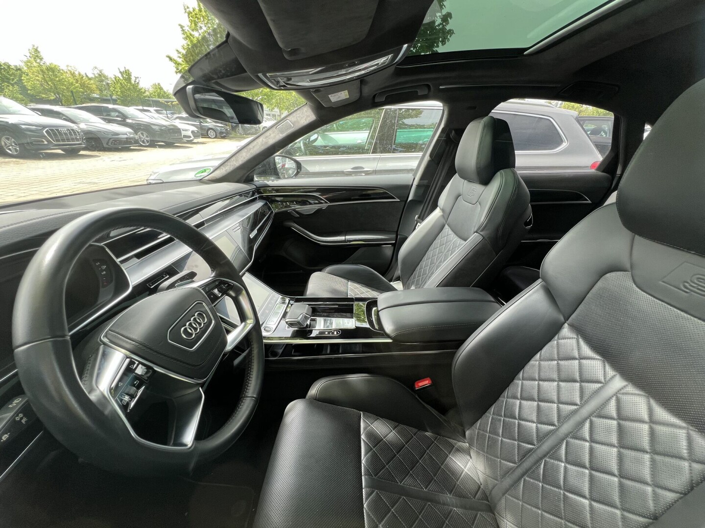Audi A8 50TDI 286PS HD-Matrix Individual Black З Німеччини (115730)