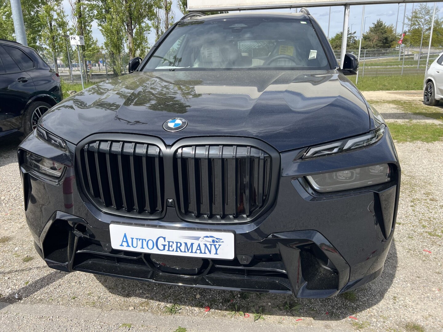 BMW X7 40d 352PS xDrive M-Sportpaket  Individual Black З Німеччини (115766)