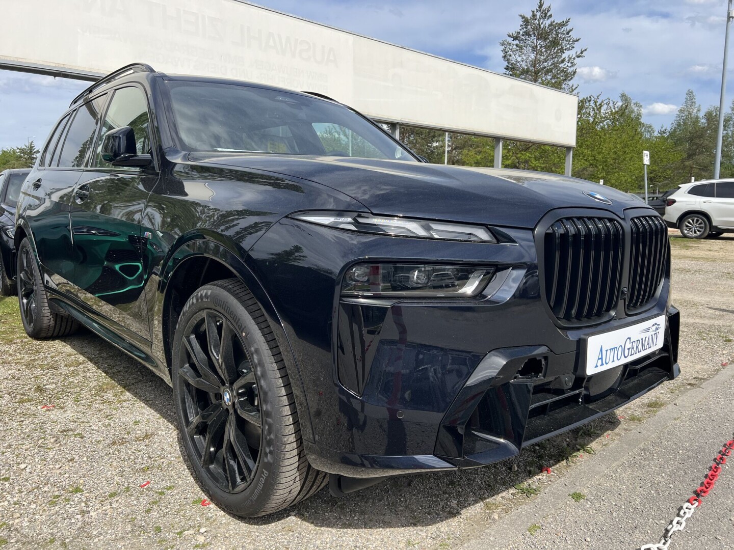 BMW X7 40d 352PS xDrive M-Sportpaket  Individual Black З Німеччини (115760)