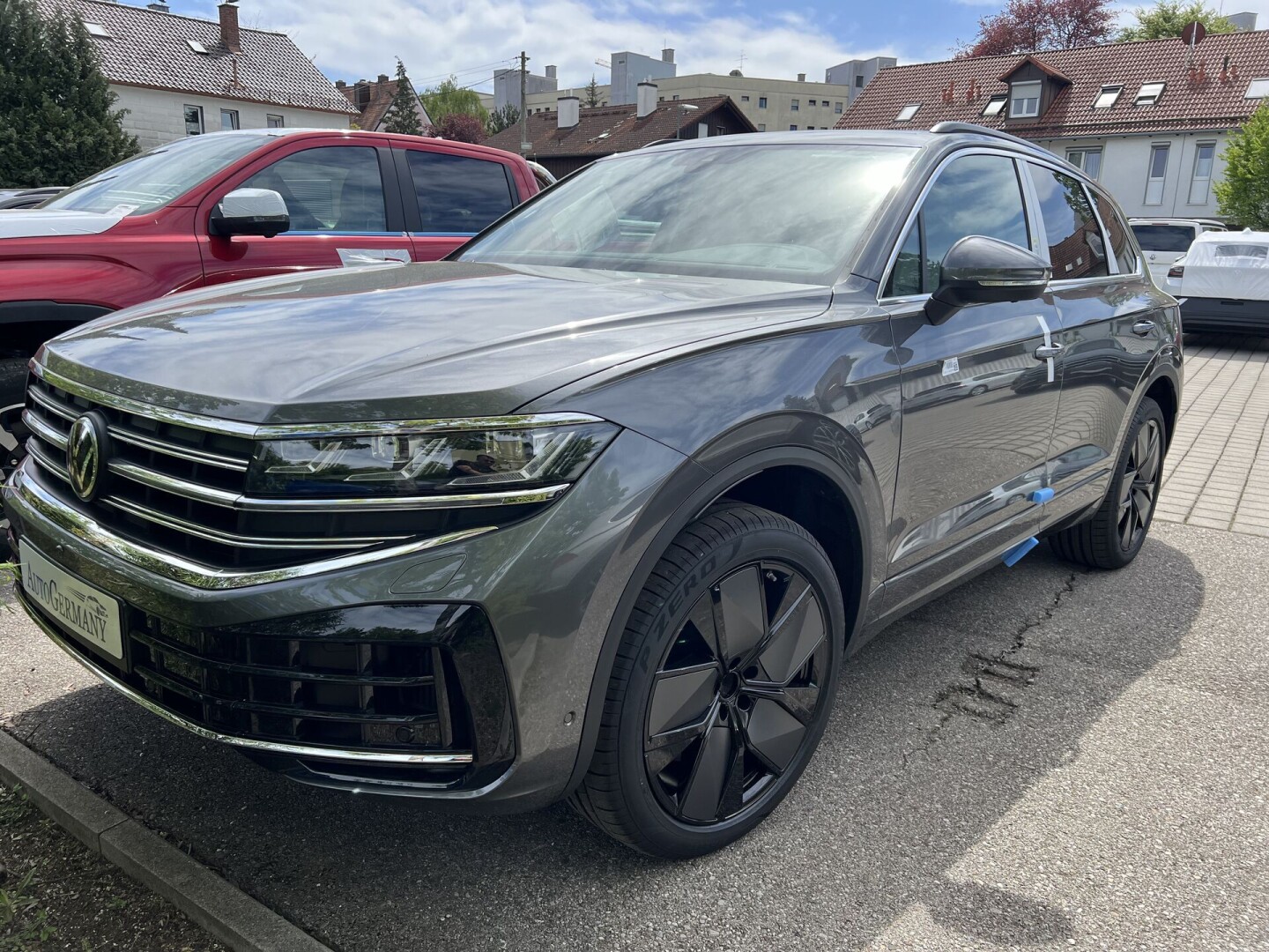 VW Touareg R e-Hybrid 476PS 4Motion Facelift New-Model From Germany (116689)