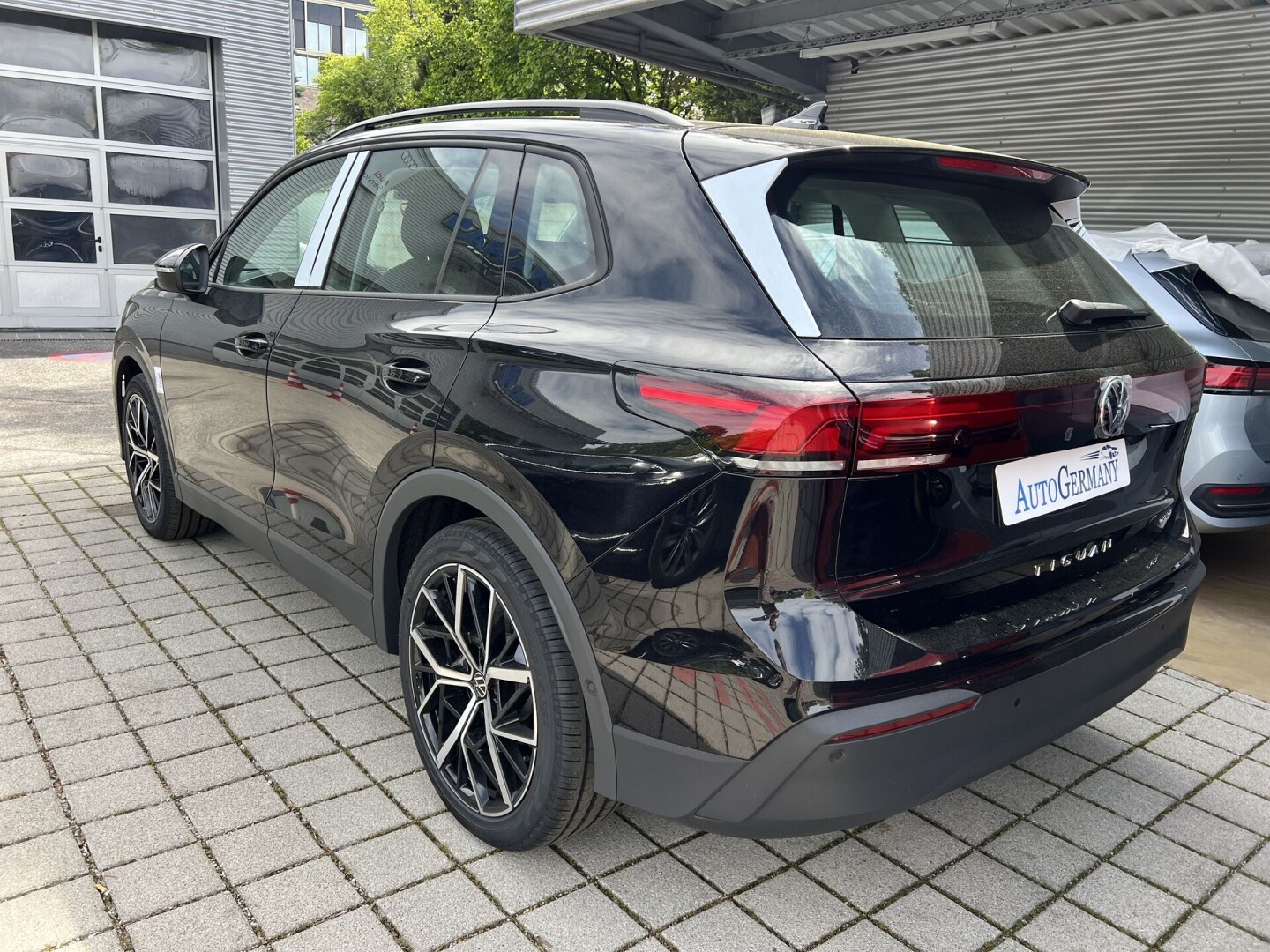 VW Tiguan 1.5 eTSI 150PS Life LED NEU-MODEL Aus Deutschland (117093)