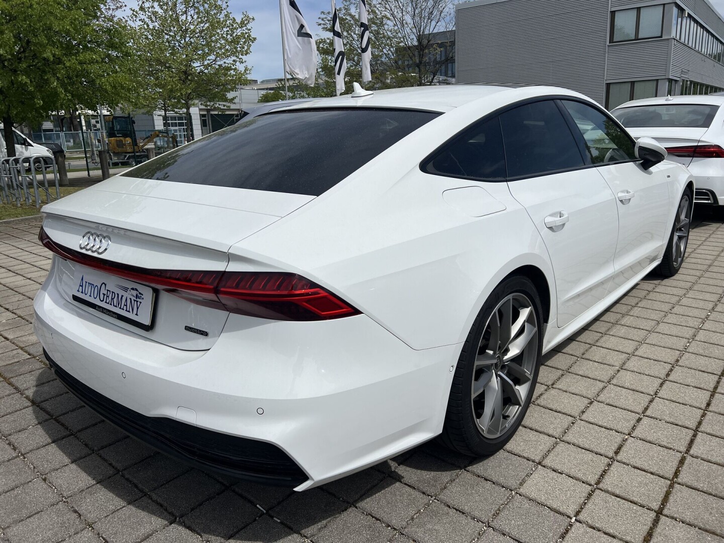 Audi A7 Sportback 55TFSIe 367PS S-Line Black Paket З Німеччини (117299)