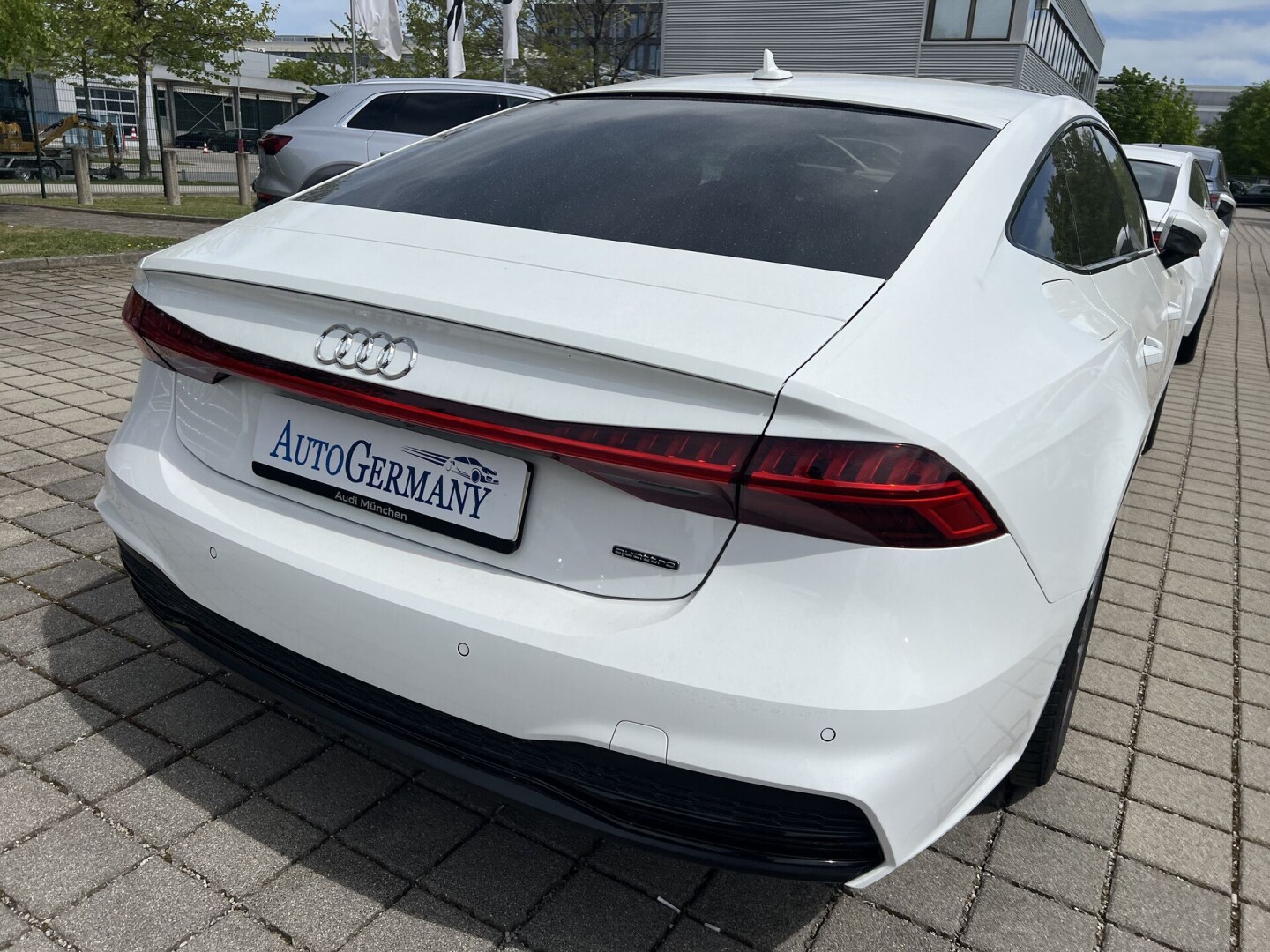 Audi A7 Sportback 55TFSIe 367PS S-Line Black Paket Из Германии (117298)