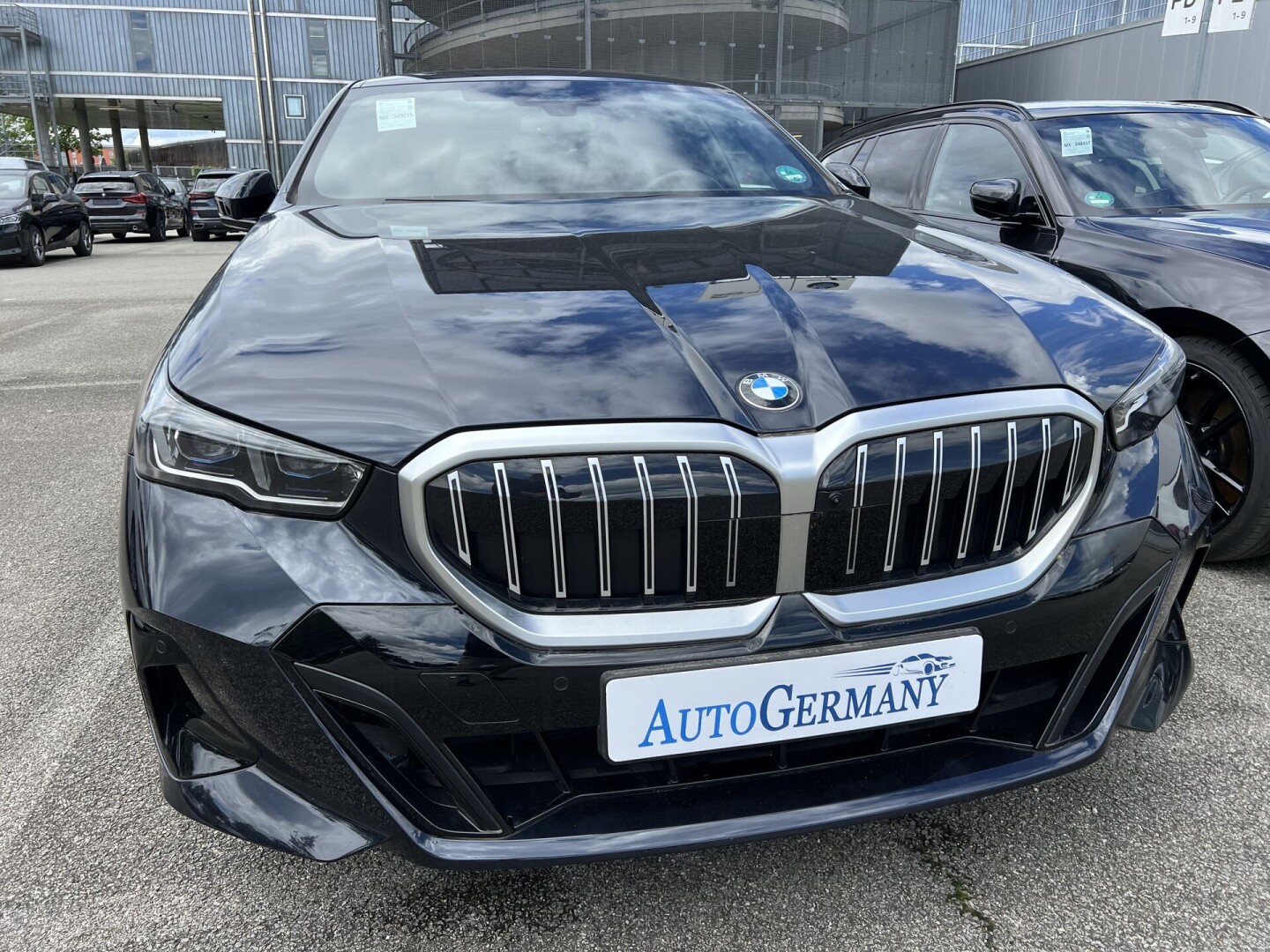 BMW 520i G60 M-Sport Innovation-Paket LED Aus Deutschland (117327)