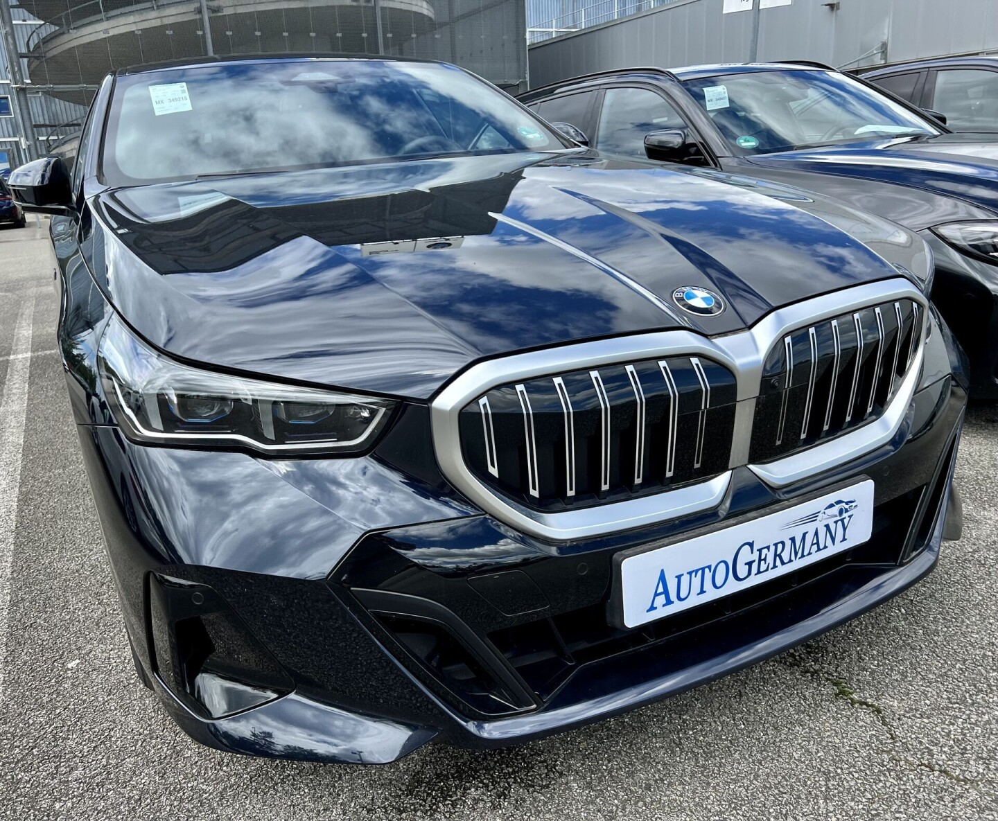 BMW 520i G60 M-Sport Innovation-Paket LED Из Германии (117328)