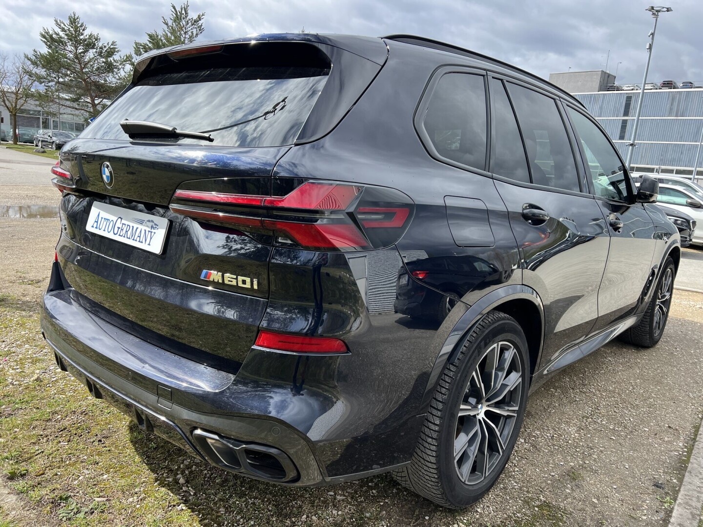 BMW X5 M60i xDrive 530PS Black-MPaket LED Из Германии (117469)