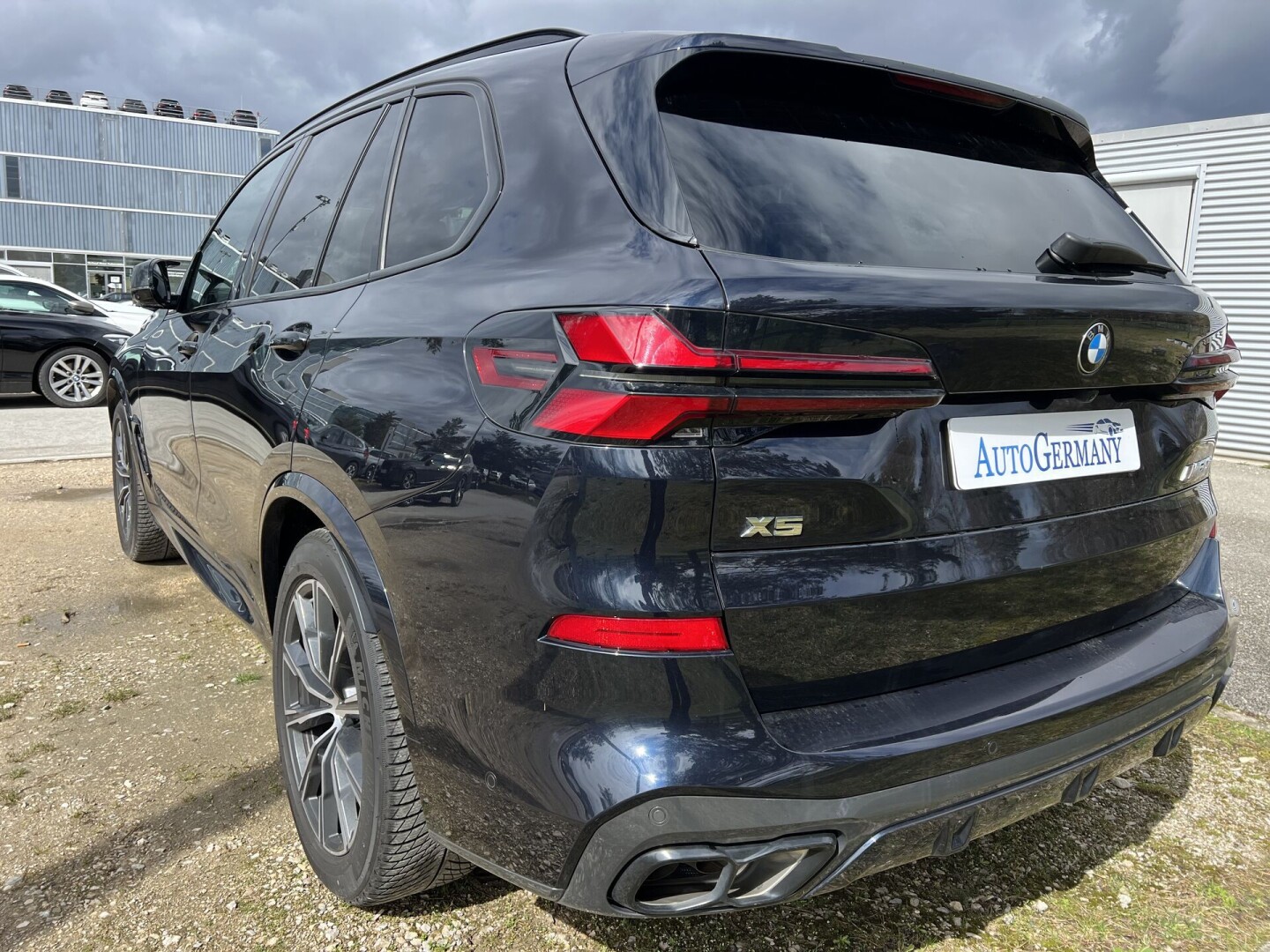 BMW X5 M60i xDrive 530PS Black-MPaket LED Aus Deutschland (117473)