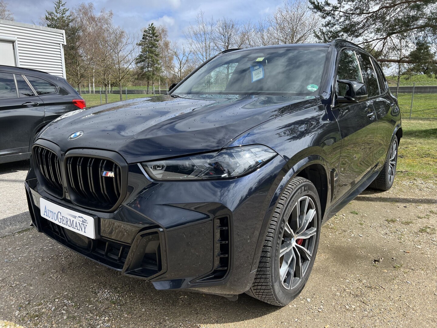 BMW X5 M60i xDrive 530PS Black-MPaket LED Из Германии (117457)