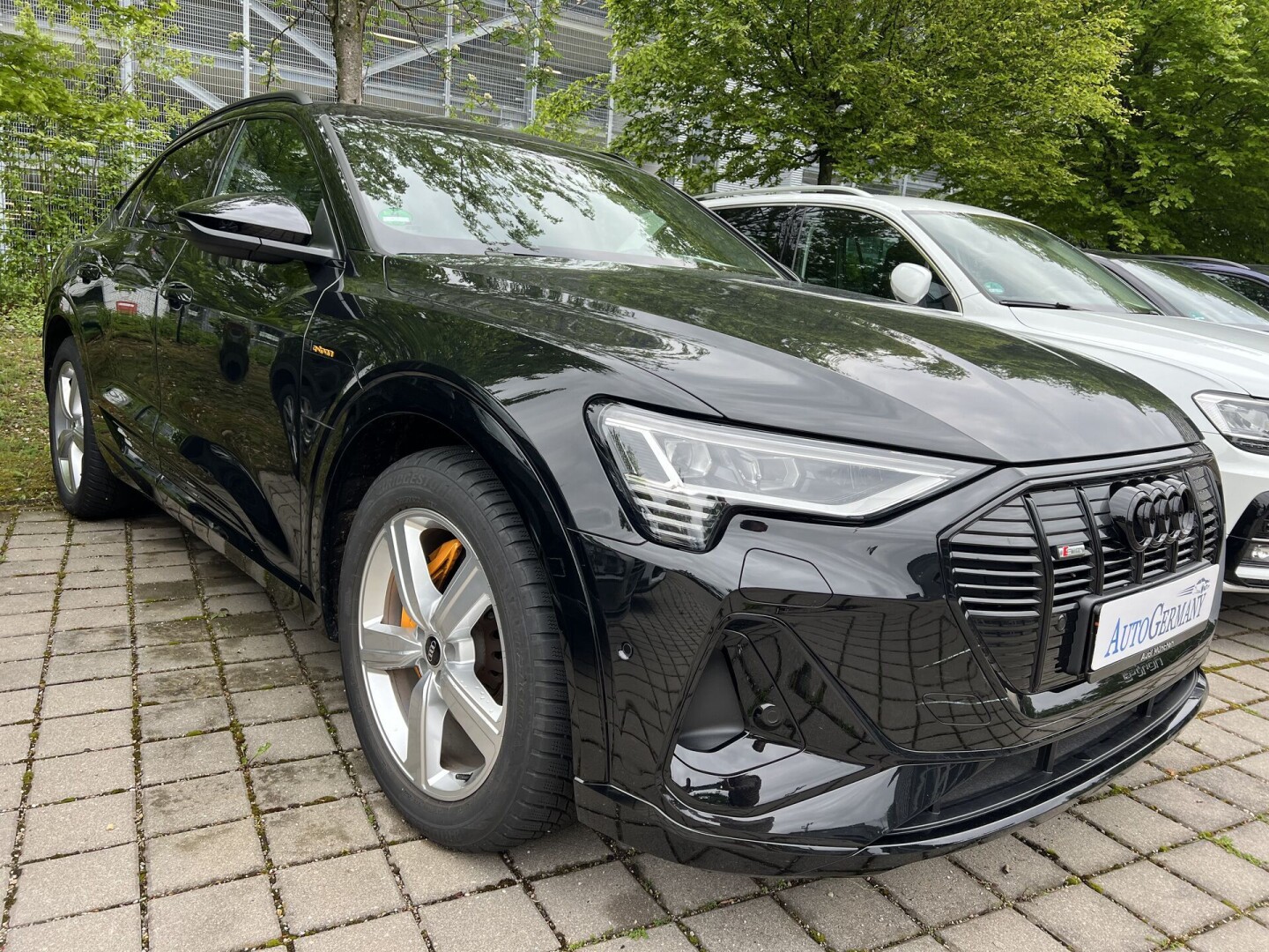 Audi e-tron 55 Sportback 408PS S-Line Black-Paket From Germany (117570)