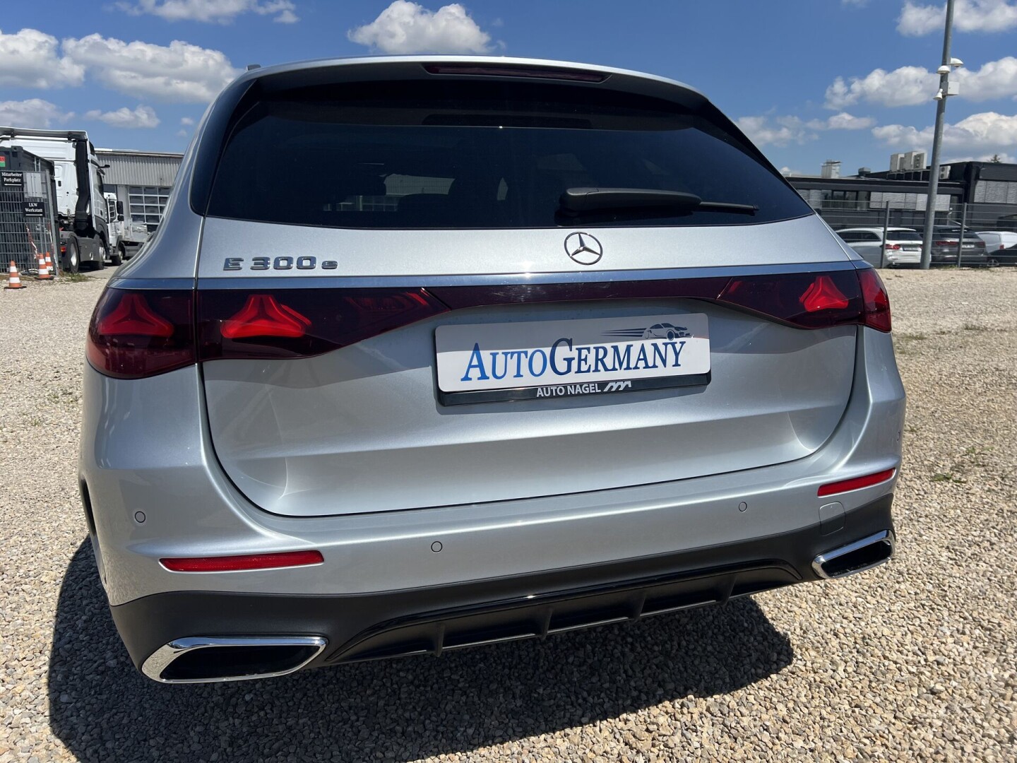 Mercedes-Benz E300e Hybrid 204PS Individual AMG From Germany (117677)