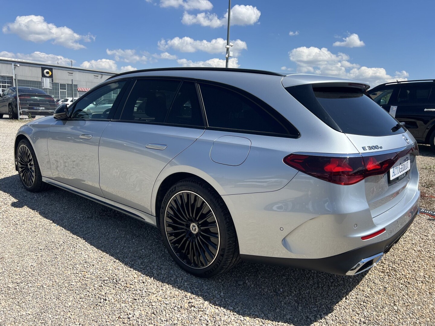 Mercedes-Benz E300e Hybrid 204PS Individual AMG From Germany (117674)