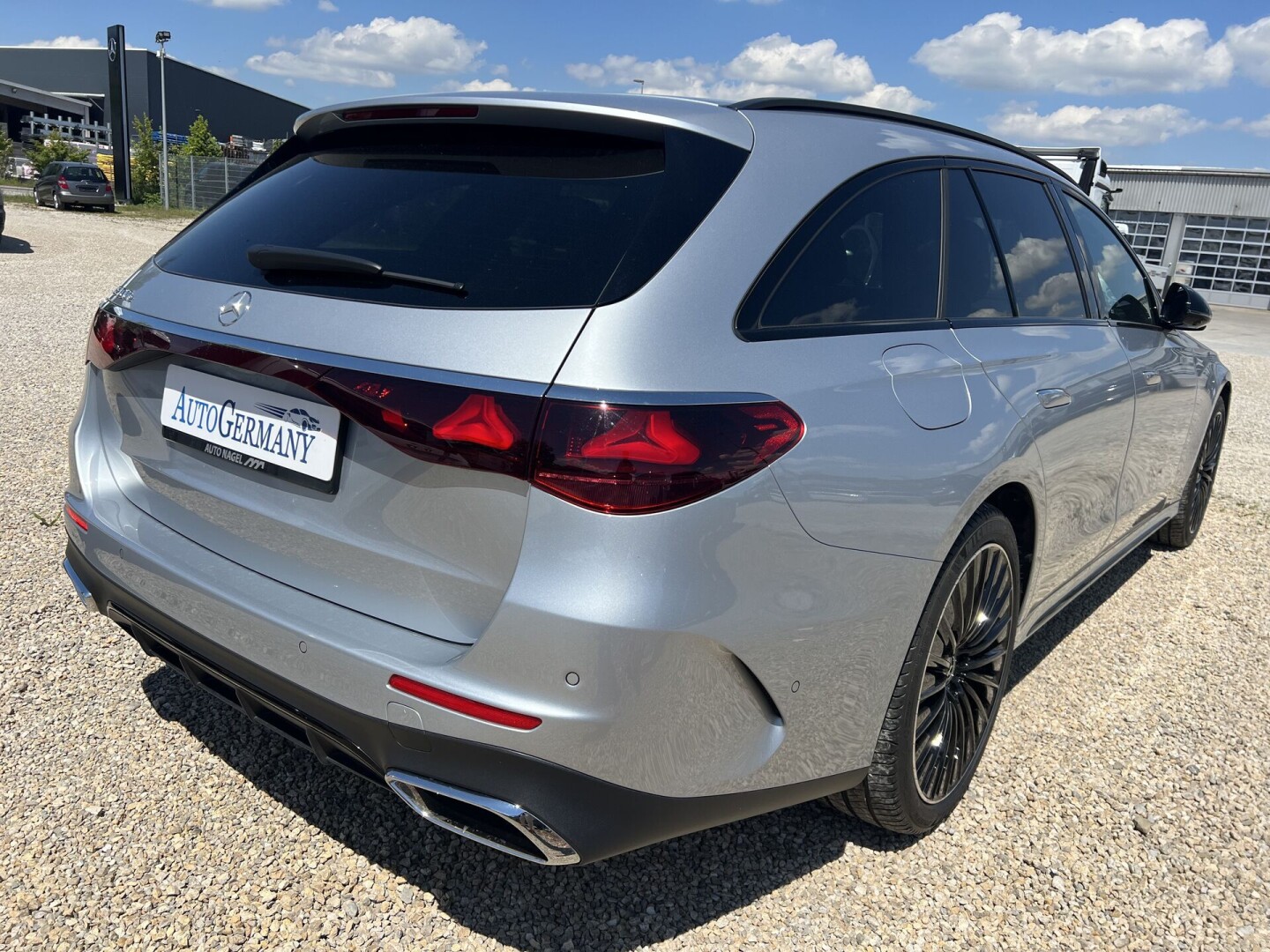 Mercedes-Benz E300e Hybrid 204PS Individual AMG From Germany (117682)