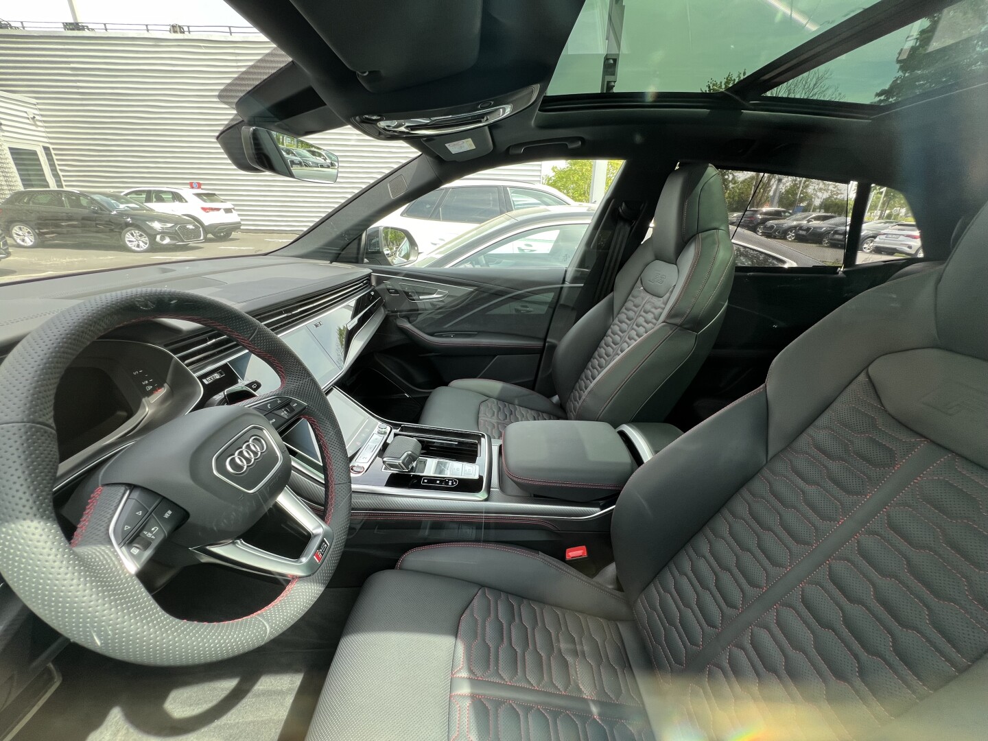 Audi RSQ8 4.0TFSI 600PS Black-Paket Keramik Individual Aus Deutschland (117854)