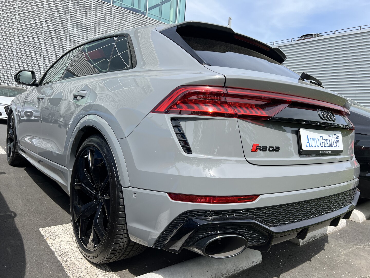 Audi RSQ8 4.0TFSI 600PS Black-Paket Keramik Individual Aus Deutschland (117860)