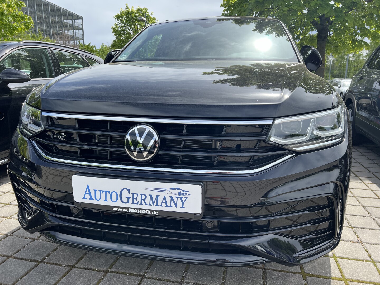 VW Tiguan 2.0TDI 200PS 4Motion R-Line Black-Paket LED From Germany (117933)