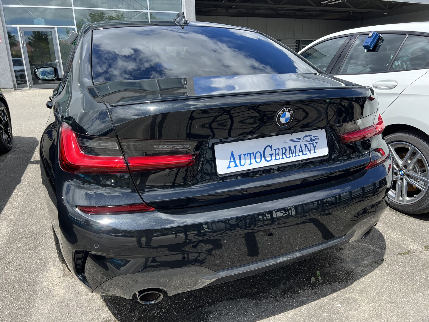 BMW 320d xDrive M-Sport Black Paket LED From Germany (118482)