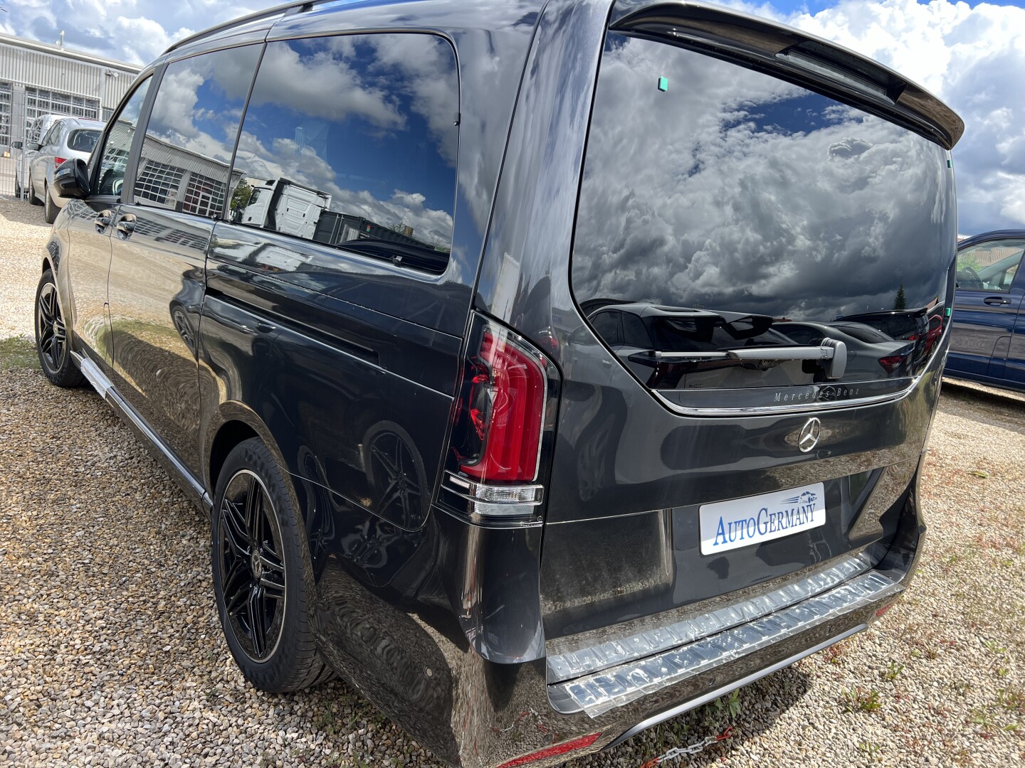 Mercedes-Benz V220d AMG Style Lang Facelift From Germany (118552)