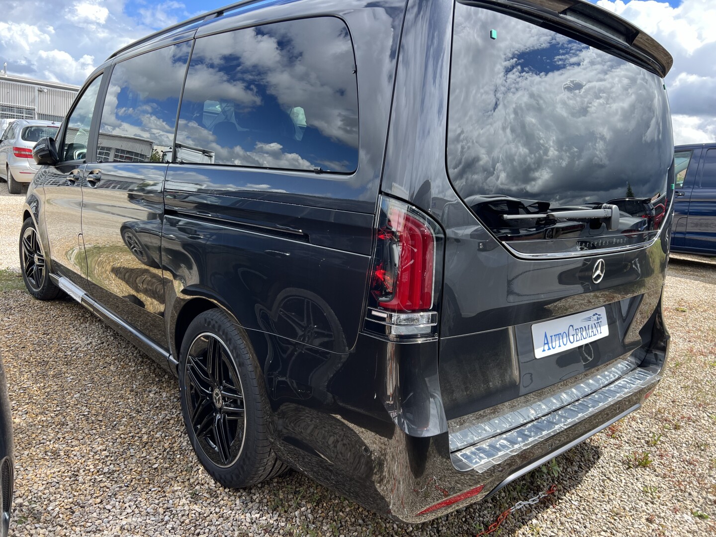 Mercedes-Benz V220d AMG Style Lang Facelift From Germany (118553)