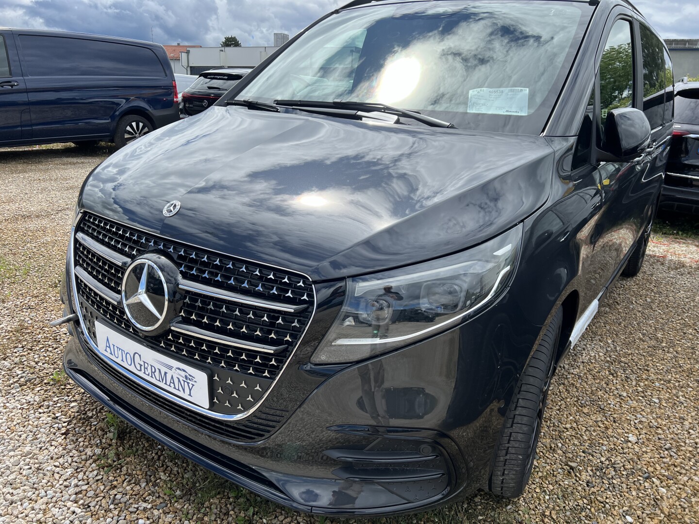 Mercedes-Benz V220d AMG Style Lang Facelift From Germany (118536)