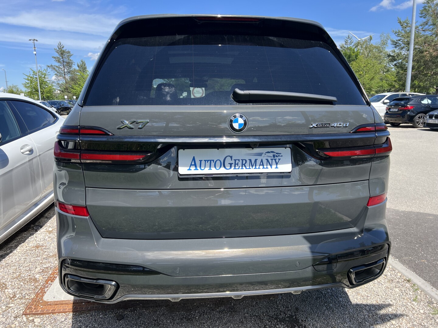 BMW X7 40d 352PS xDrive M-Sport Black-Black Individual  Aus Deutschland (118590)