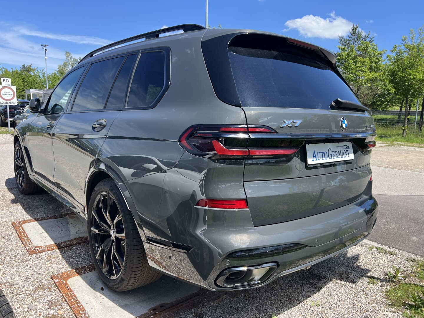 BMW X7 40d 352PS xDrive M-Sport Black-Black Individual  Aus Deutschland (118587)