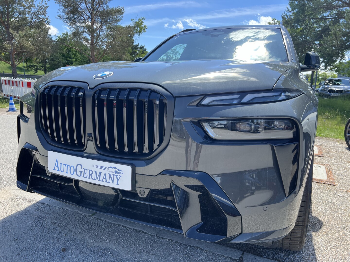 BMW X7 40d 352PS xDrive M-Sport Black-Black Individual  Aus Deutschland (118593)