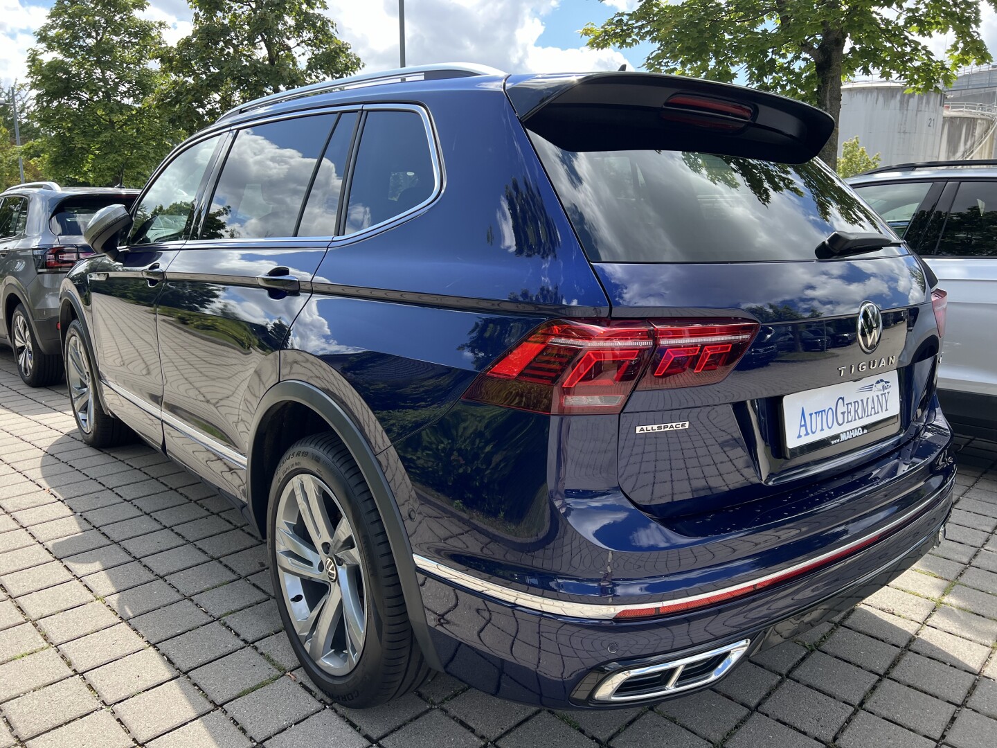 VW Tiguan Allspace 2.0TDI 200PS 4Motion R-Line IQ-Light Из Германии (118632)