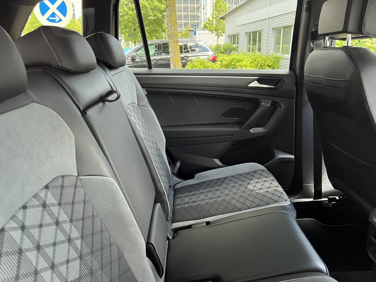 VW Tiguan Allspace 2.0TDI 200PS 4Motion R-Line IQ-Light З Німеччини (118633)