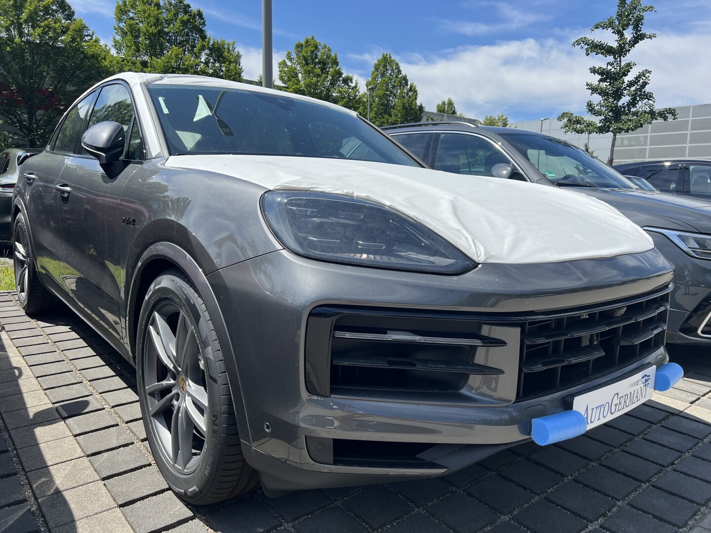 Porsche Cayenne e-Hybrid 470PS Coupe Facelift From Germany (118758)