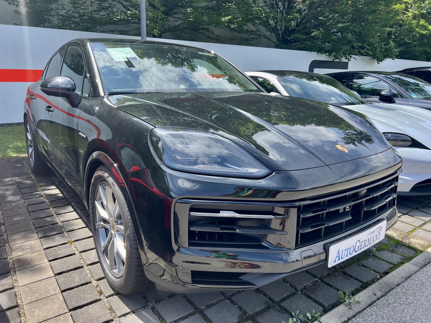 Porsche Cayenne e-Hybrid 470PS Coupe HD-Matrix From Germany (119024)