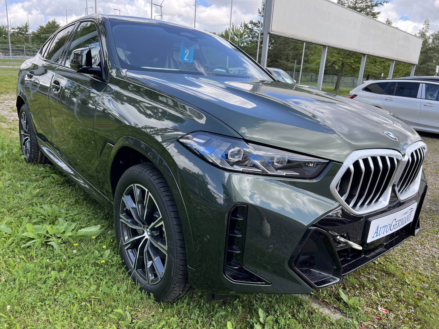 BMW X6 xDrive 40d 352PS M-Sport Black Paket From Germany (119150)