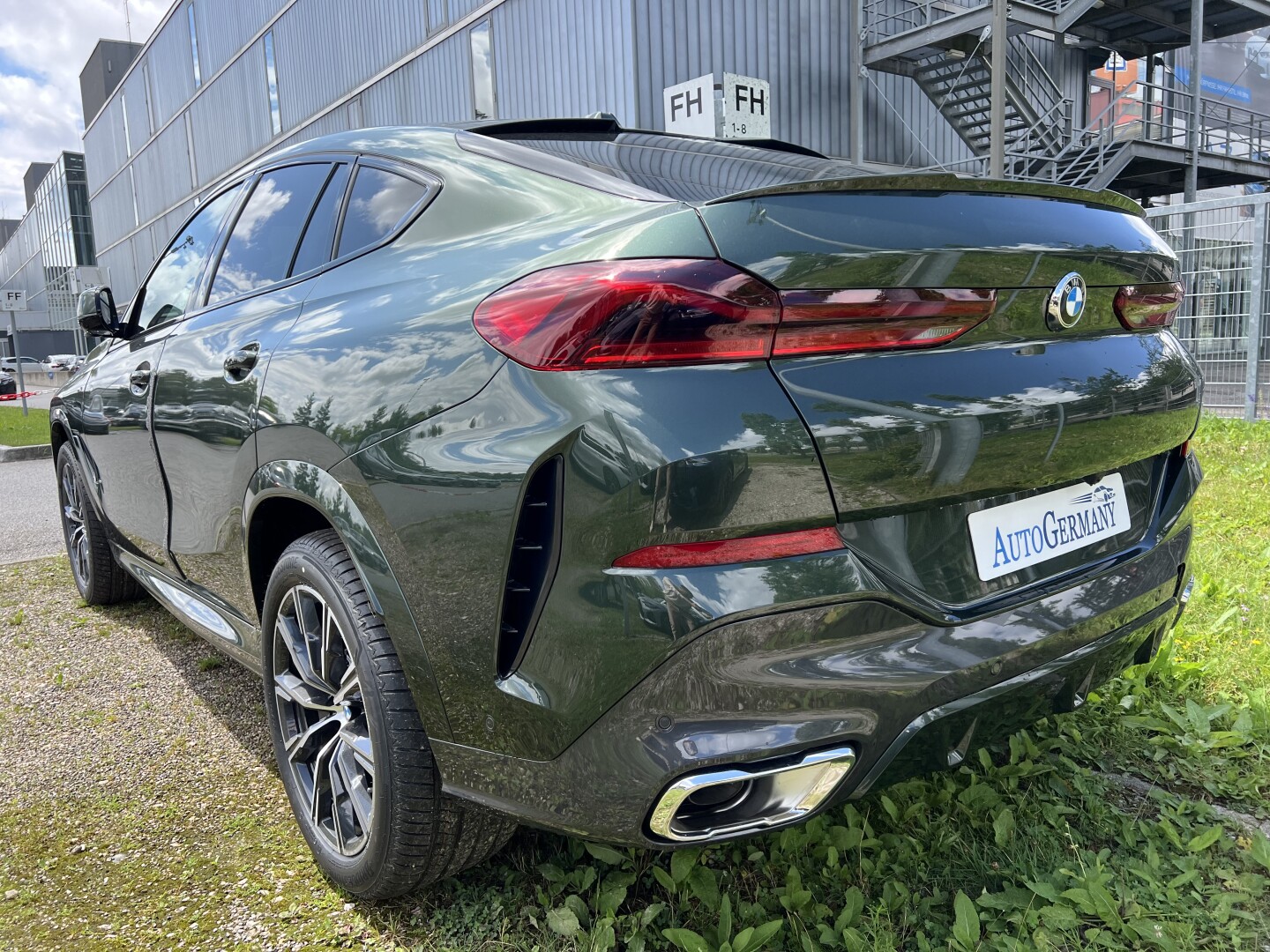 BMW X6 xDrive 40d 352PS M-Sport Black Paket From Germany (119130)