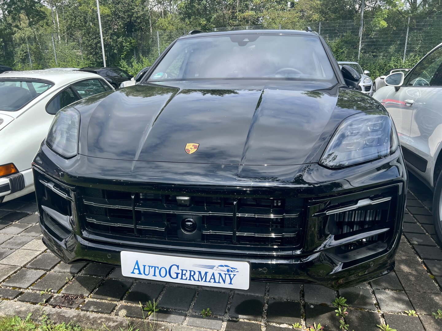 Porsche Cayenne Coupe 354PS HD-Matrix Black From Germany (119465)