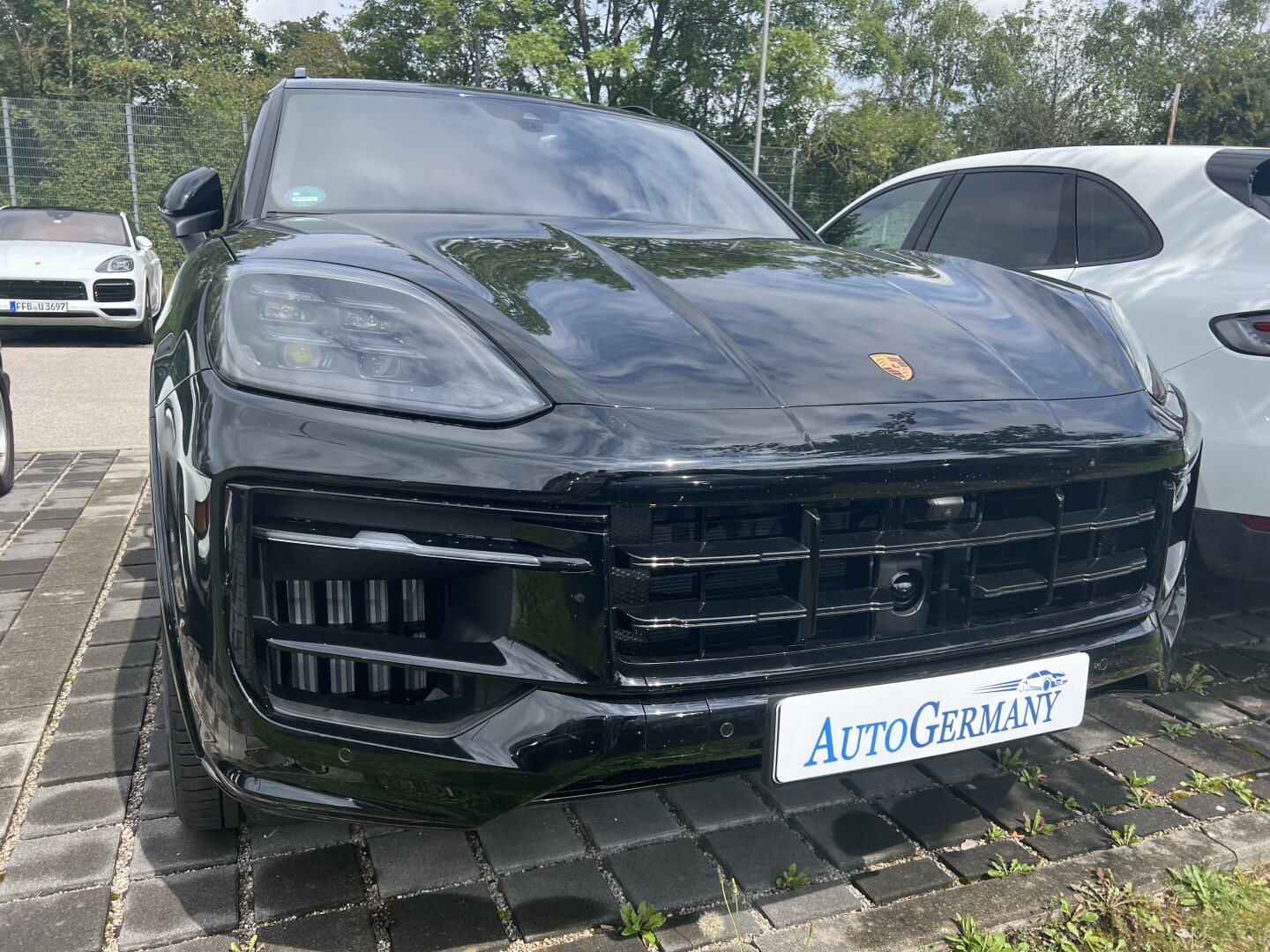 Porsche Cayenne Coupe 354PS HD-Matrix Black From Germany (119464)