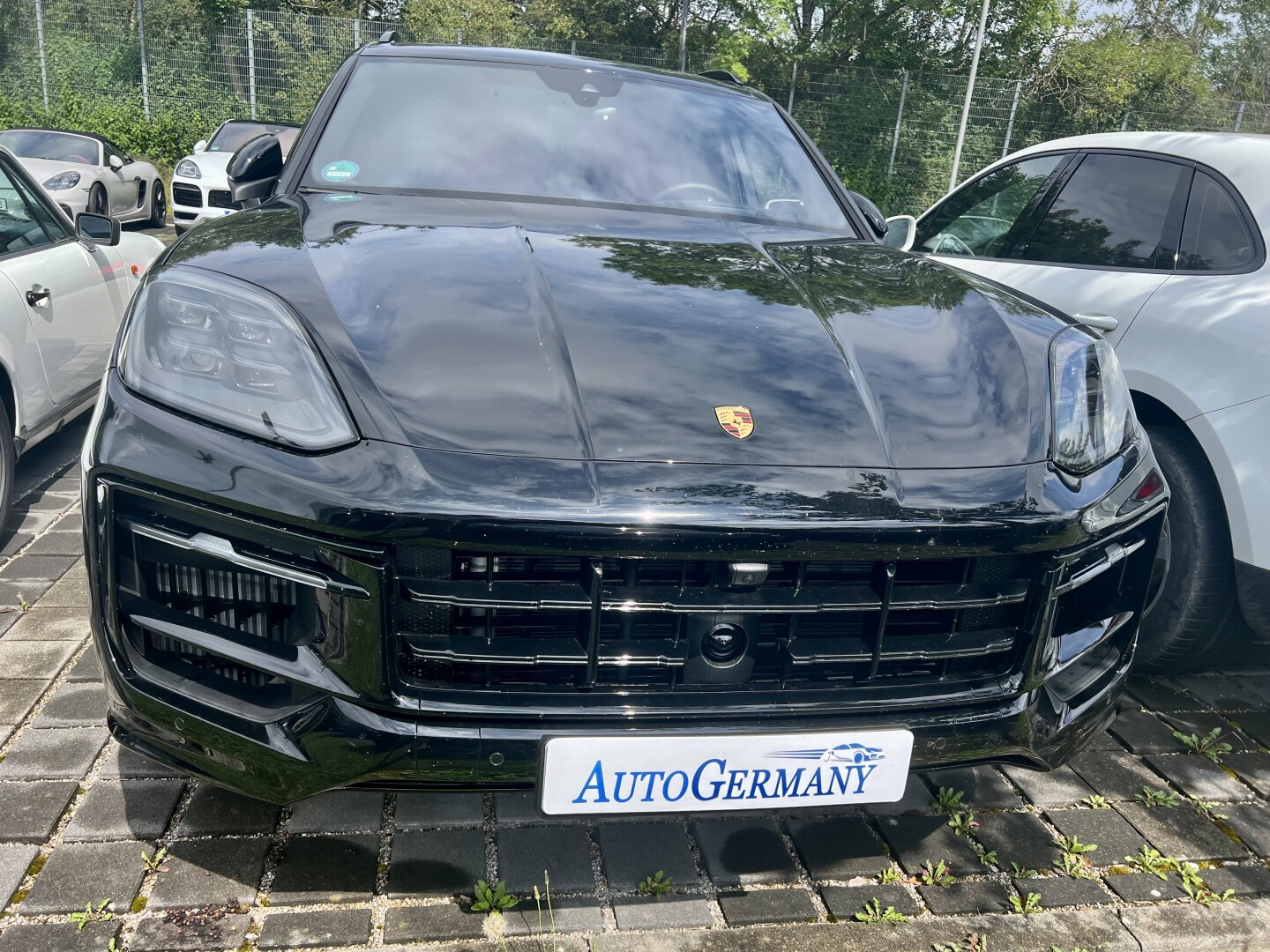 Porsche Cayenne Coupe 354PS HD-Matrix Black From Germany (119461)