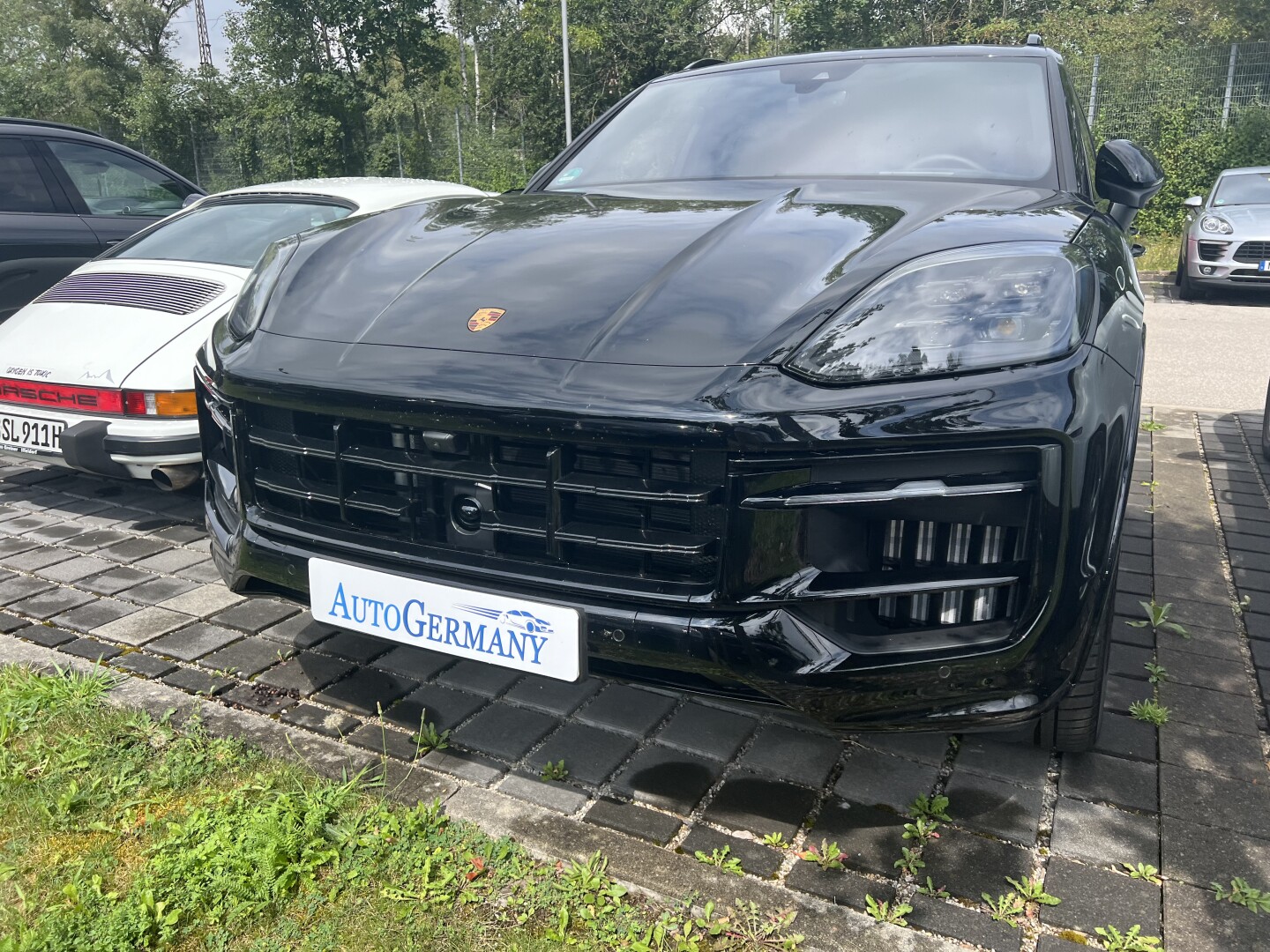 Porsche Cayenne Coupe 354PS HD-Matrix Black From Germany (119466)