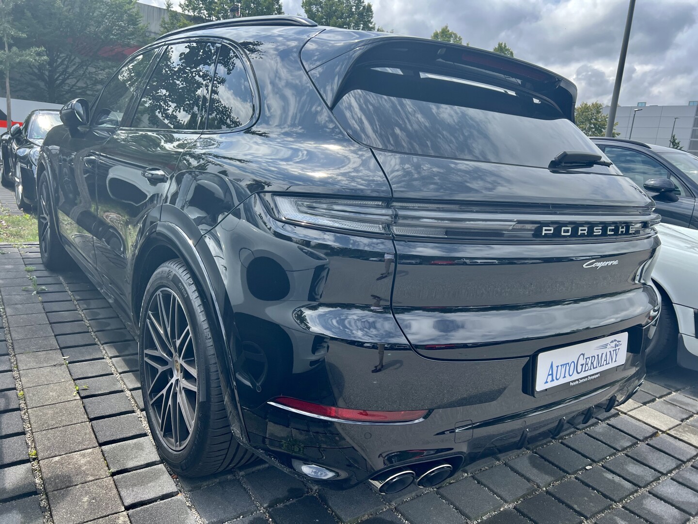 Porsche Cayenne Coupe 354PS HD-Matrix Black From Germany (119472)