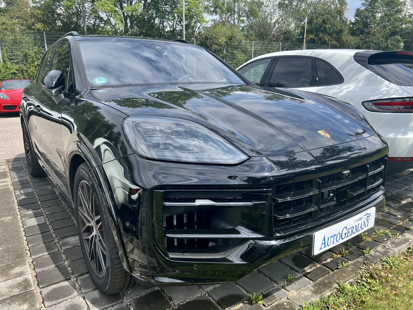 Porsche Cayenne Coupe 354PS HD-Matrix Black From Germany (119463)