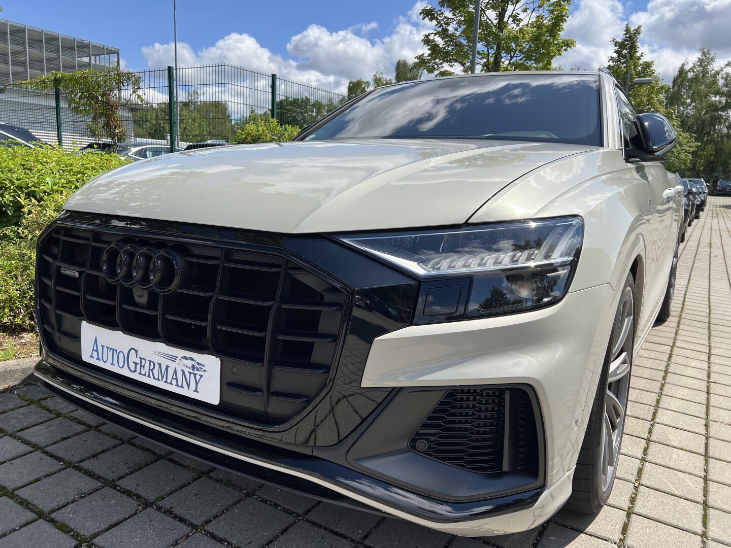 Audi Q8 55TFSe 381PS Competition Plus S-Line  From Germany (119538)