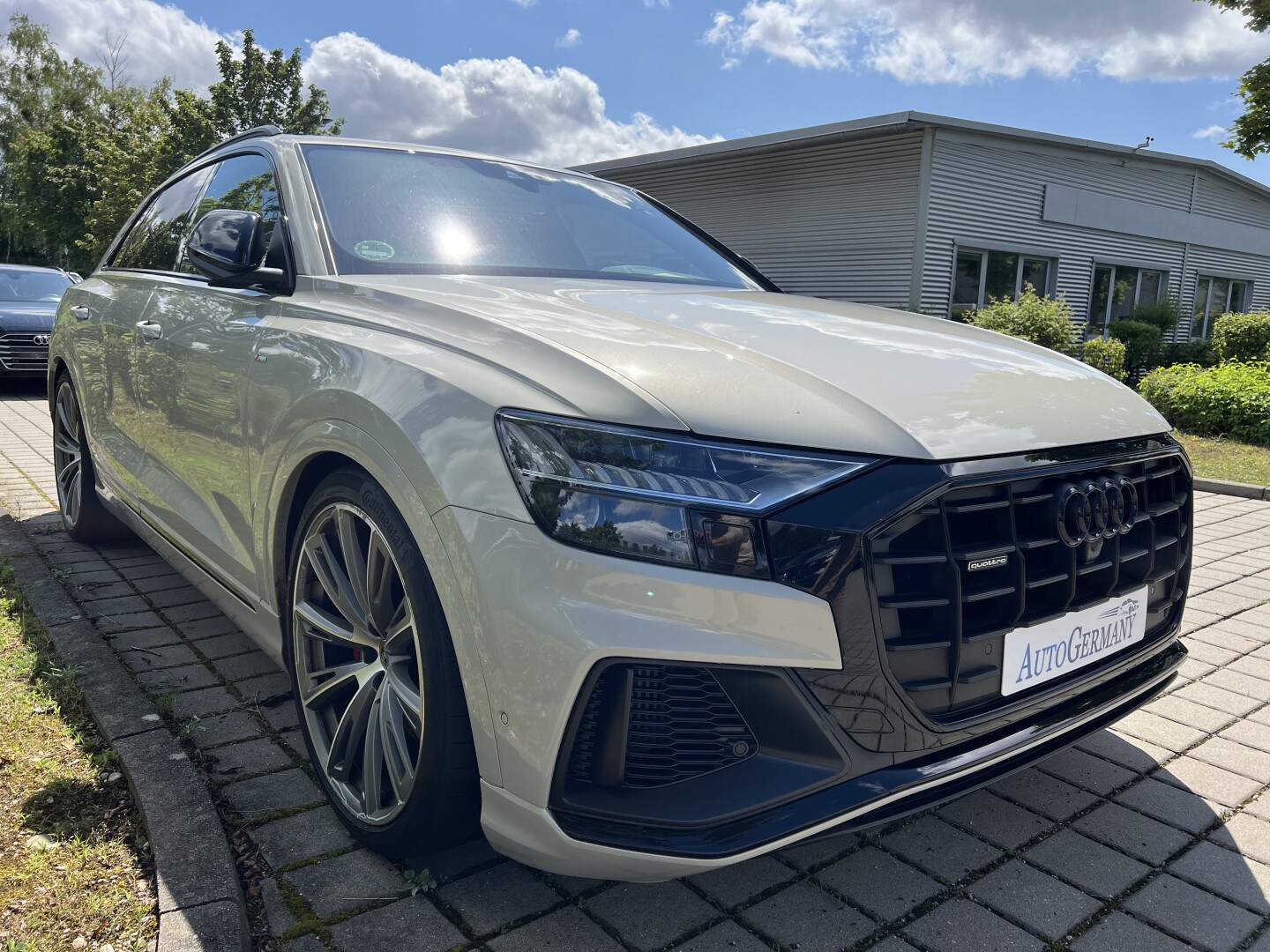 Audi Q8 55TFSe 381PS Competition Plus S-Line  From Germany (119540)