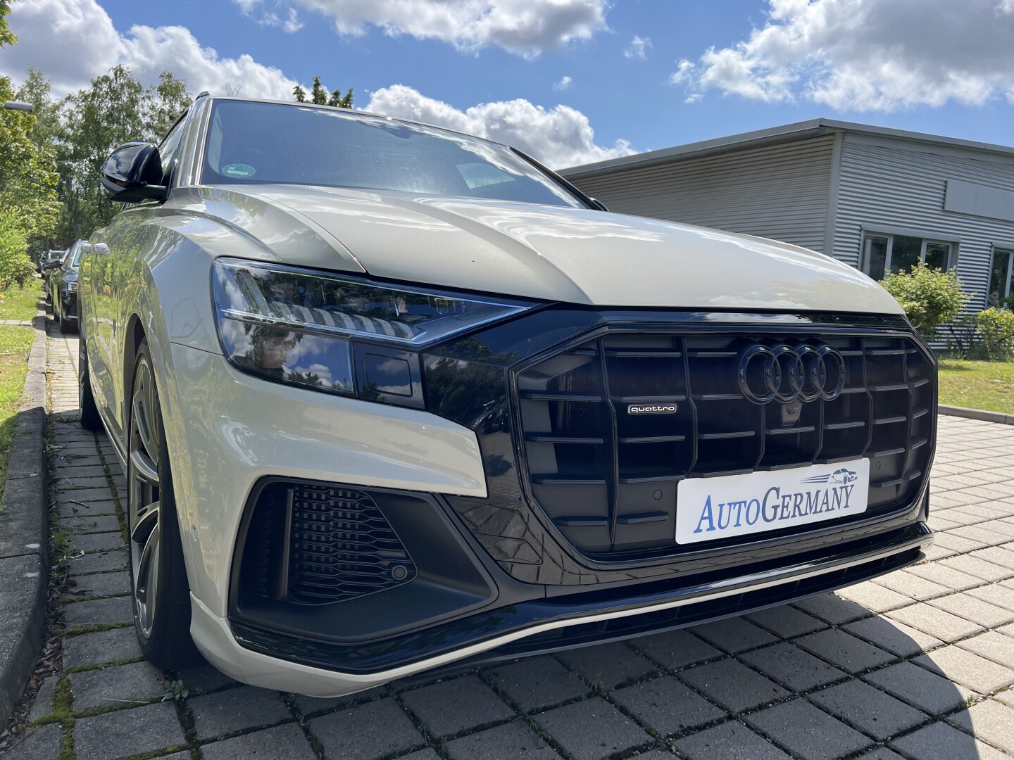 Audi Q8 55TFSe 381PS Competition Plus S-Line  From Germany (119539)