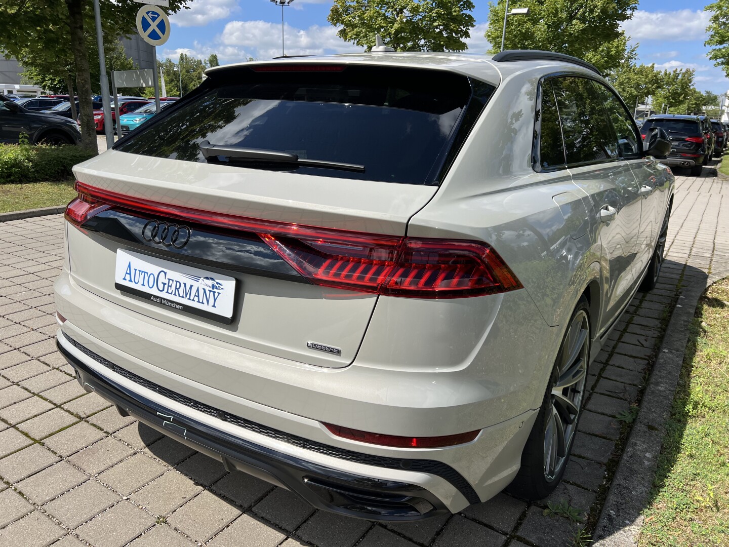 Audi Q8 55TFSe 381PS Competition Plus S-Line  From Germany (119552)